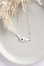 Load image into Gallery viewer, Knot necklace