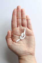 Load image into Gallery viewer, Knot necklace