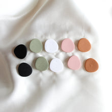 Load image into Gallery viewer, Organic circles
