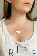 Load image into Gallery viewer, Knot necklace
