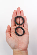 Load image into Gallery viewer, Organic hoops | Matte black
